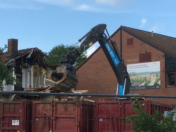 Rivingen i gang – nye meglergården