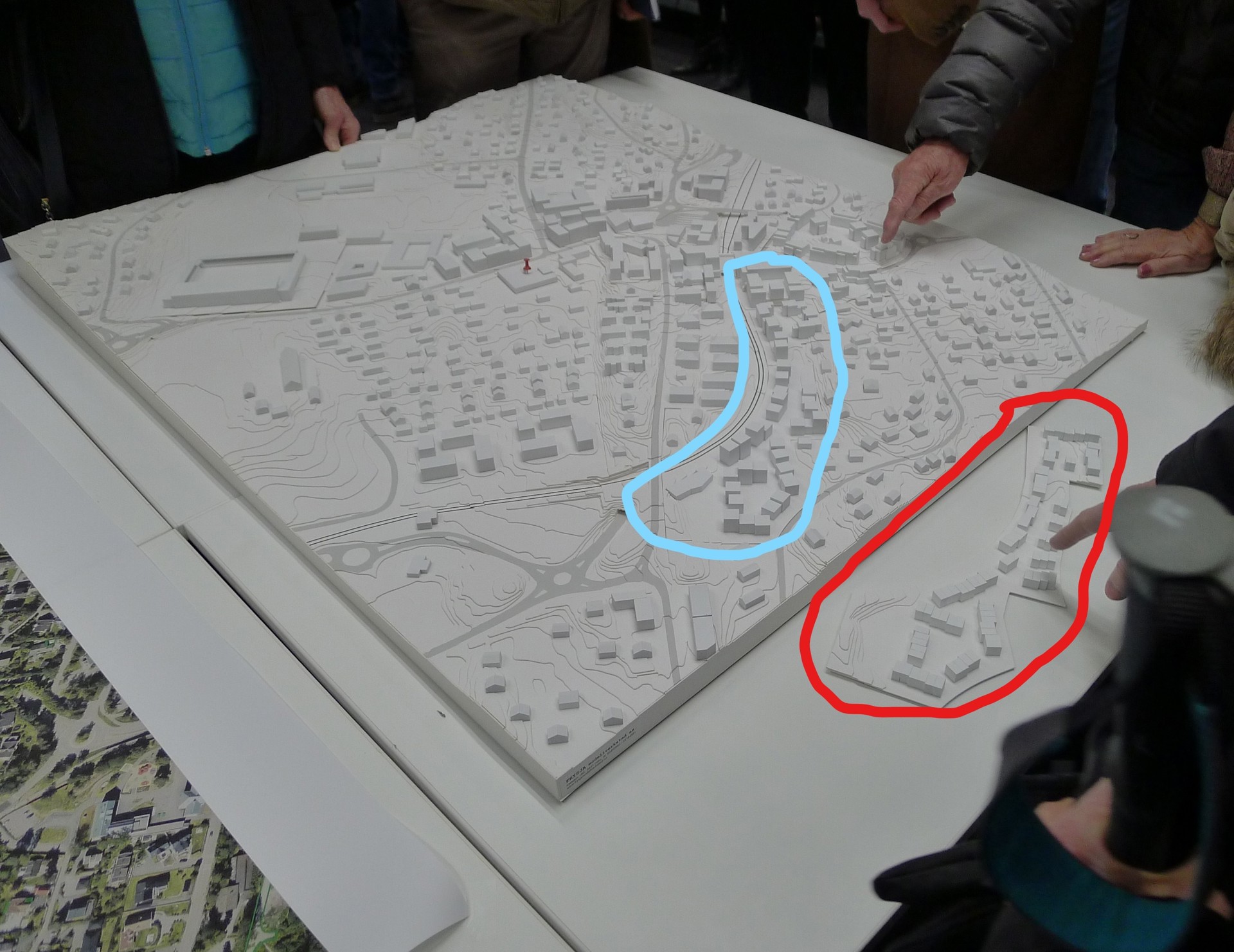 Stappfullt bibliotek – og blokker på Bekkestua Sør